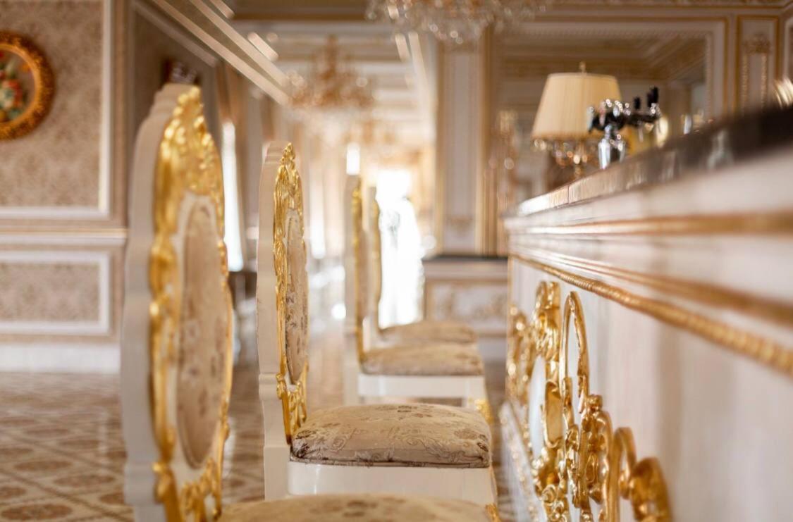 Hotel Grand Aristocrate Dubovtsy Exterior foto